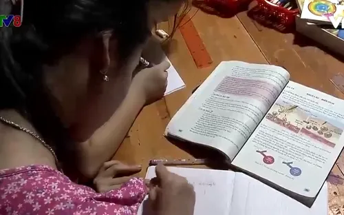 Nhiều học sinh vùng cao thiếu sách vở, thiết bị học tập