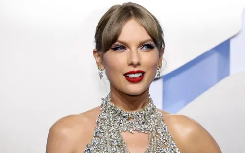 Taylor Swift tiết lộ về album mới: Câu chuyện của 13 đêm thức trắng
