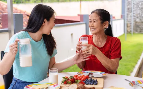 Gửi tới mẹ cha món quà sức khỏe cho mùa yêu thương luôn trọn vẹn