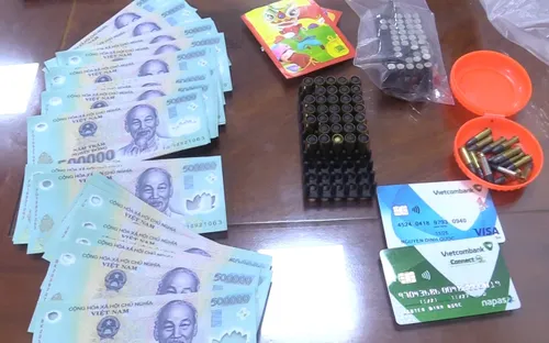 Bắt 3 đối tượng tàng trữ, lưu hành tiền giả