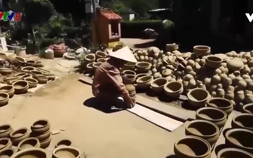 Làng gốm cổ Hội An đón nhận danh hiệu Di sản văn hóa phi vật thể Quốc gia