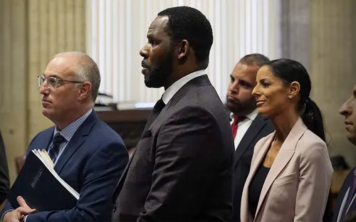 R. Kelly tiếp tục bị kết án 6 tội danh liên quan đến lạm dụng tình dục trẻ em