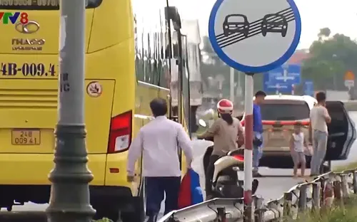 Hà Tĩnh: Gia tăng các loại phương tiện đón khách dọc đường