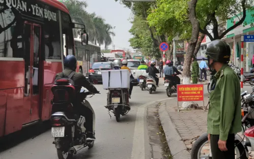 Hà Tĩnh: Bùng phát nhiều bến cóc dọc quốc lộ