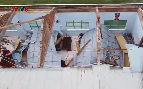 Nỗ lực đưa học sinh vùng bão sớm trở lại trường học