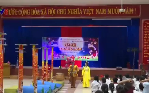 Tổ chức "Đêm hội trăng rằm" cho trẻ em có hoàn cảnh khó khăn