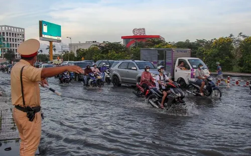Triều cường ở Cần Thơ dự báo sẽ vượt báo động III trong những ngày tới