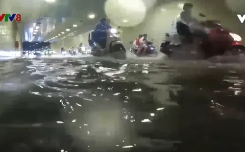 Hầm chui trăm tỷ đồng ở Đà Nẵng lại ngập nước