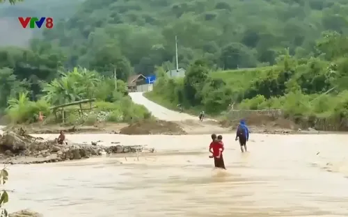 Nghệ An: Mưa lớn kéo dài gây ngập lụt, sạt lở đất