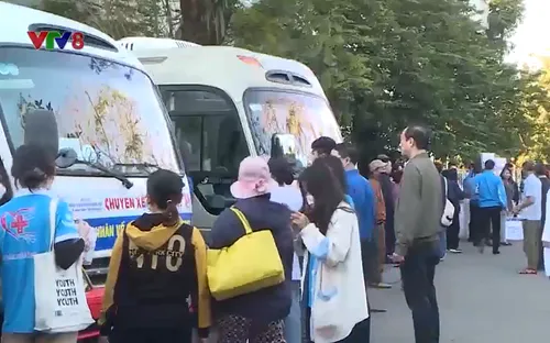 Chuyến xe yêu thương đưa bệnh nhân về quê đón Tết