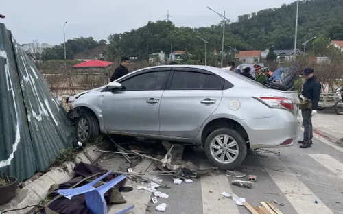 Đã bắt được tài xế ô tô đâm vào 5 người đang sưởi ấm trên vỉa hè