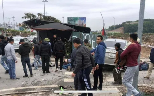 Quảng Ninh: Danh tính tài xế ô tô đâm vào 5 người đang sưởi ấm trên vỉa hè