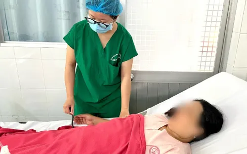 Người phụ nữ bị nhiễm trùng huyết do áp xe phần phụ vỡ