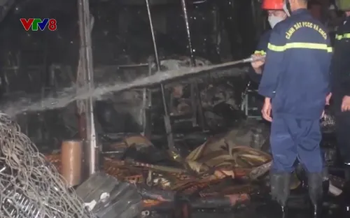 Cháy lớn chợ Bình Định lúc nữa đêm