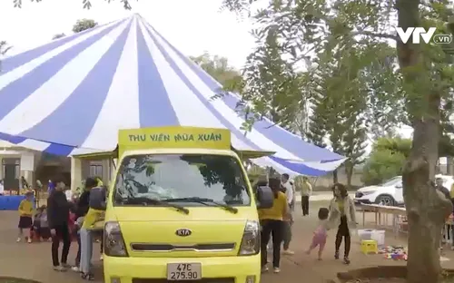 Chuyến xe "Thư viện mùa Xuân" cho trẻ em vùng cao