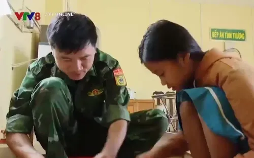 Bố nuôi Biên phòng - Điểm tựa cho những mảnh đời kém may mắn