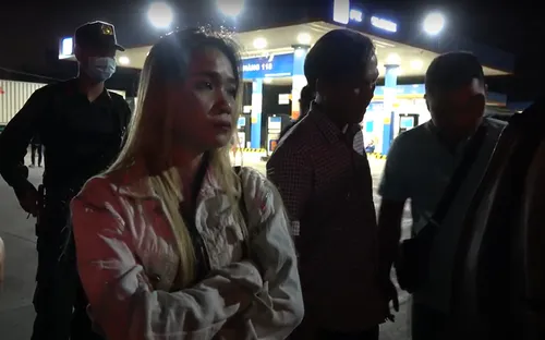 Cảnh sát bắt giữ đôi nam nữ vận chuyển ma túy có trang bị súng