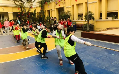 Hoạt động ngoại khóa giúp trẻ phát triển toàn diện