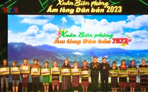 Ngày hội "Xuân Biên phòng ấm lòng dân bản"