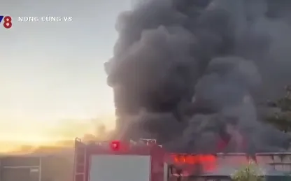 Cháy lớn tại nhà máy trong KCN Quảng Ngãi