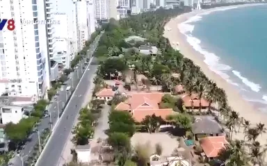 Tháo dỡ khu nghỉ dưỡng cao cấp chắn biển Nha Trang