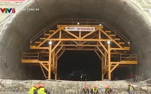 Thi công hầm Núi Vung trên cao tốc Bắc - Nam chậm tiến độ