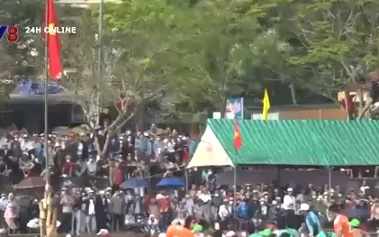 Hội Đua thuyền mừng 48 năm ngày giải phóng Hải Lăng, Quảng Trị