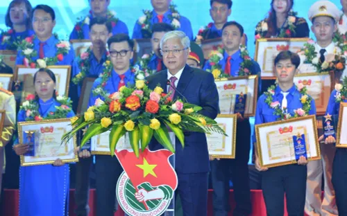 Tiếp tục phát huy tinh thần xung kích của thanh niên