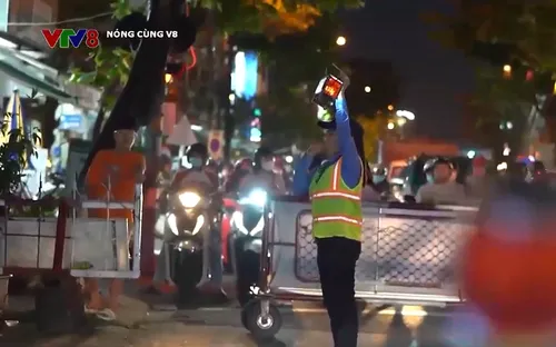 Những nữ gác chắn đường sắt