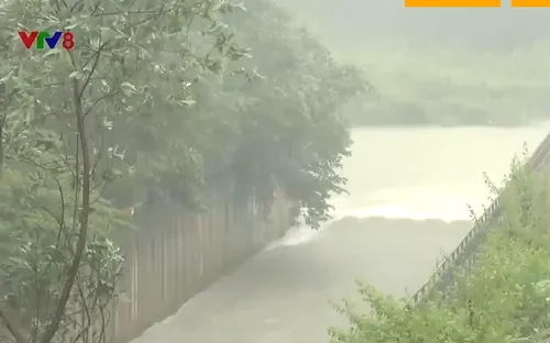 Hà Tĩnh: Nhiều hồ đập xả tràn ứng phó mưa lớn