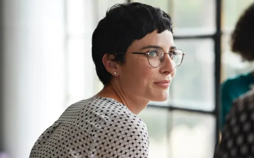 5 dấu hiệu của chứng tự kỷ