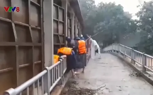 Thừa Thiên Huế khuyến cáo người dân không chủ quan khi nước lũ dâng cao