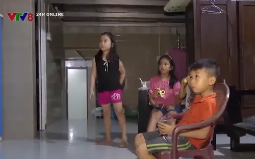 Những suất ăn 0 đồng chan chứa tình người giữa vùng lụt