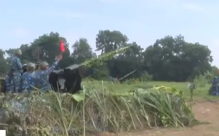 Nhiều khí tài hiện đại tham gia diễn tập đánh địch