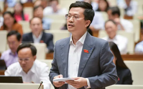 Có những người chỉ mong được là hộ nghèo