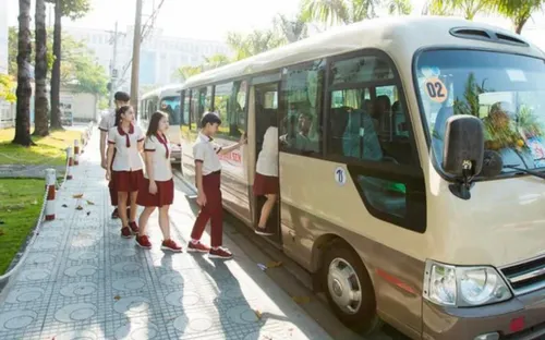 Nhiều phụ huynh ủng hộ đề xuất ôtô đưa đón học sinh có bộ nhận diện riêng