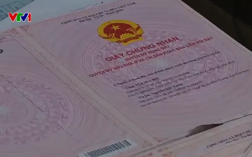 Tự ý giữ sổ đỏ của dân suốt 12 năm