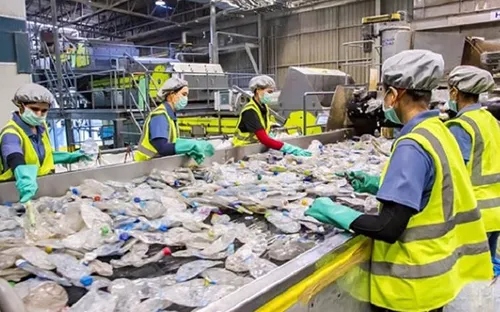 Doanh nghiệp cần đi nhanh trên lộ trình xanh hóa