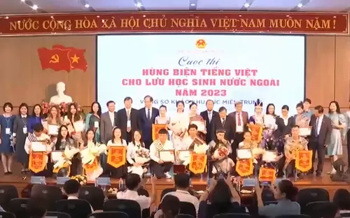 Thi hùng biện - Trải nghiệm tiếng Việt cho lưu học sinh nước ngoài