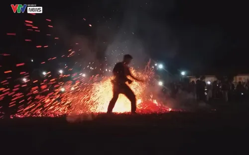 Độc đáo lễ hội nhảy lửa được công nhận Di sản văn hóa phi vật thể quốc gia