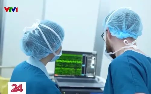 Vừa phẫu thuật não vừa nghe bác sĩ nói