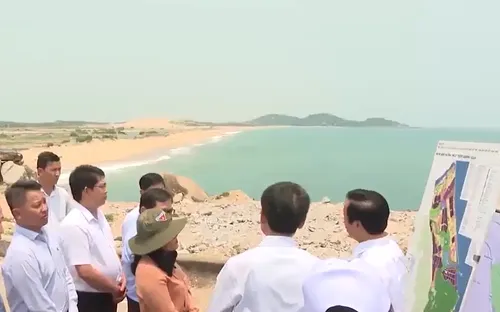 Phó Thủ tướng Chính phủ khảo sát khu vực xây dựng cảng Bãi Gốc, Phú Yên
