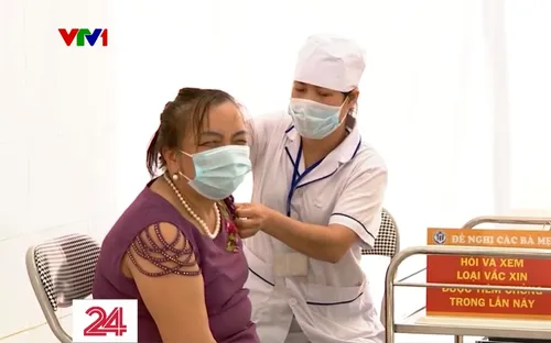 Hà Nội yêu cầu đeo khẩu trang tại nơi công cộng