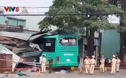 Gia Lai: Tai nạn giao thông nghiêm trọng, 10 người thương vong