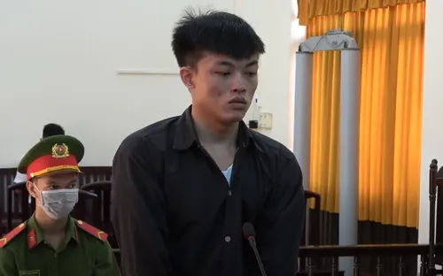 Đâm tử vong bạn nhậu vì bị ném gói thuốc lá vào người