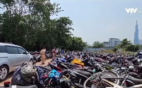 Quá tải các bãi giữ xe vi phạm gây lãng phí