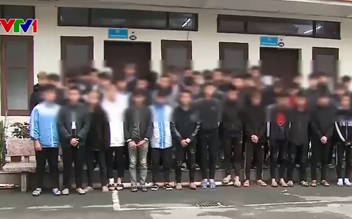 Bắt giữ 60 đối tượng sử dụng bom xăng, dao phóng lợn đánh chém nhau