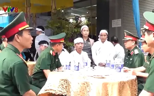 Quân khu 5 thăm các gia đình nạn nhân vụ tai nạn máy bay