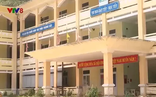 Học sinh học tạm đến bao giờ?