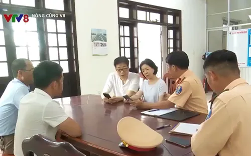 Đà Nẵng: Cảnh sát giao thông tìm lại tài sản cho du khách